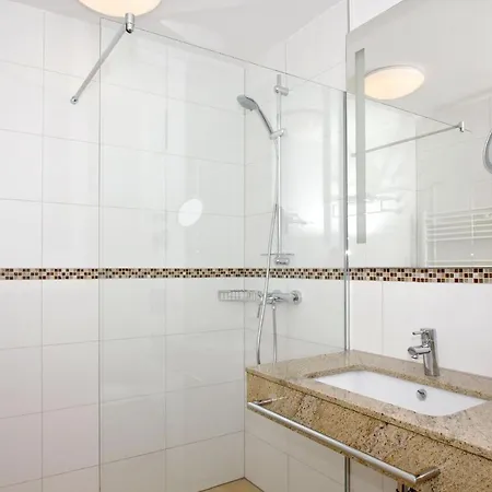 Strandresort Rex Rugia Fewo 11-3 Mit Sauna- Und Schwimmbadnutzung Im Ahoi Sellin *